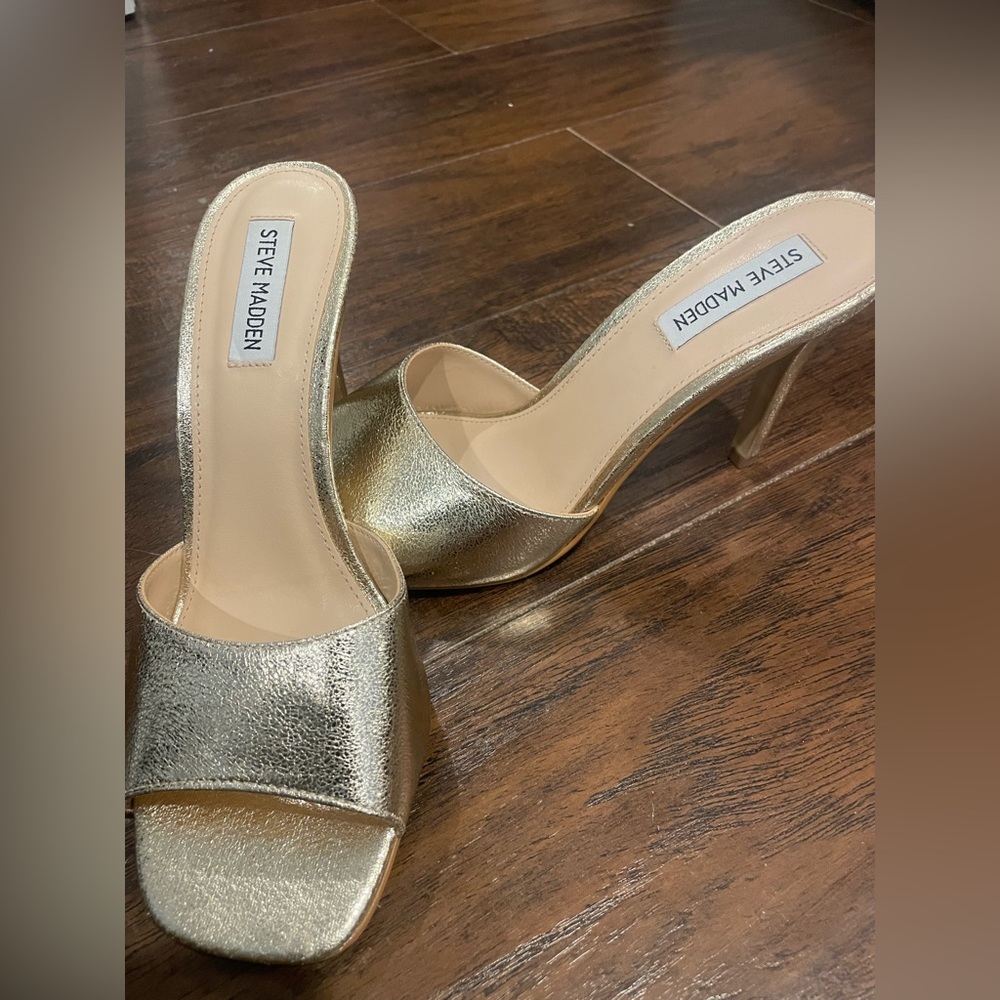 Steve Madden Tilly Sandal (Gold)
